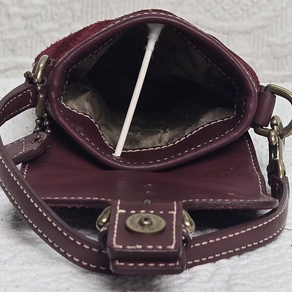 Y2K Coach Soho Bordeaux Burgundy Suede Leather Brass Pouch Wristlet Wallet 00s - Picture 4 of 14
